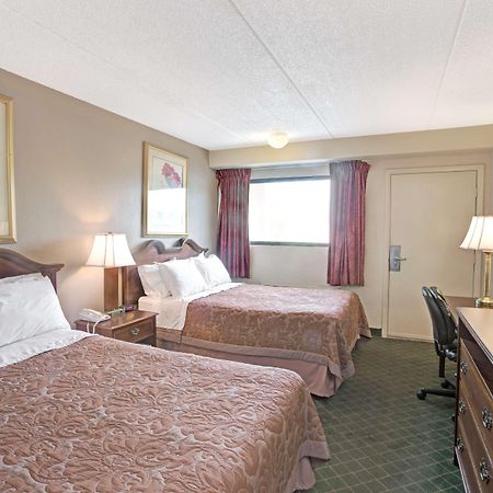 Hotel Super 8 By Wyndham Shelby Extérieur photo