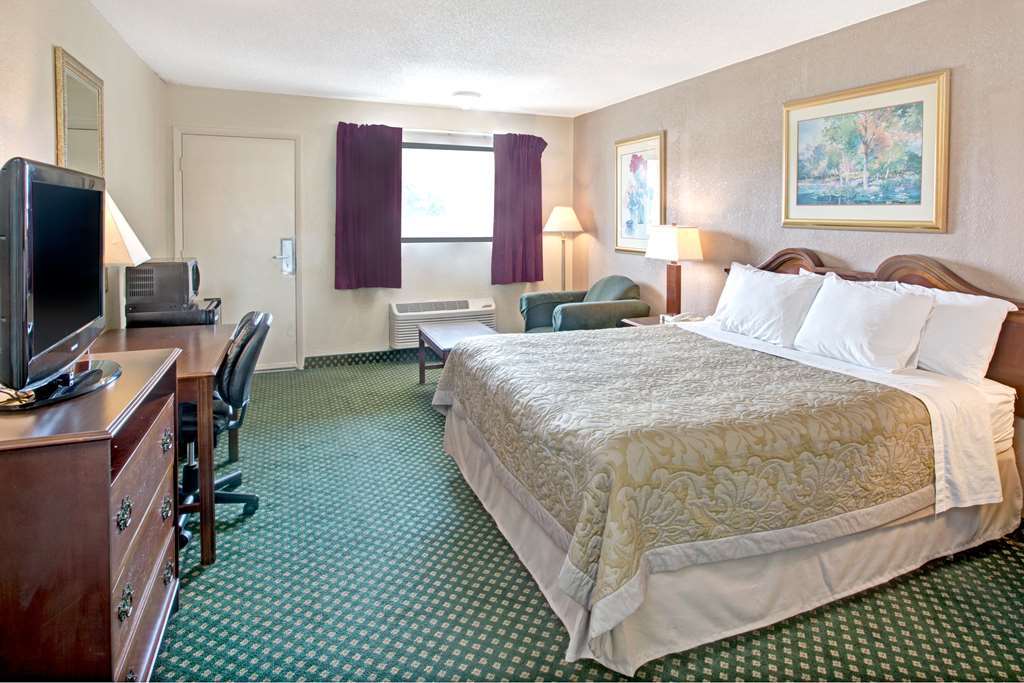 Hotel Super 8 By Wyndham Shelby Chambre photo